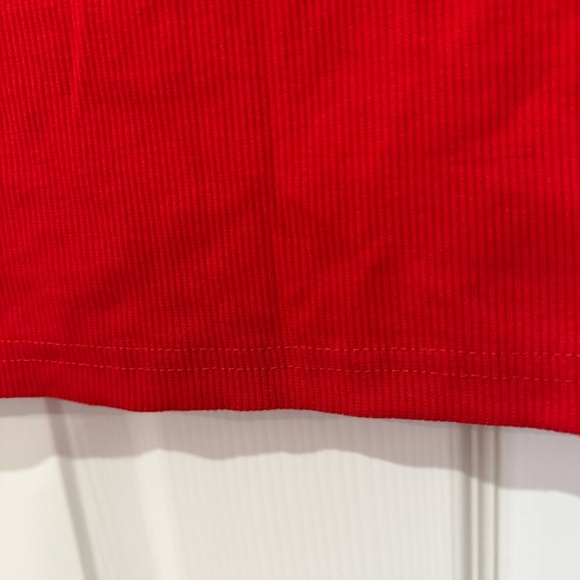 Red Ribbed Stretchy Cropped T-Shirt - Picture 7 of 10